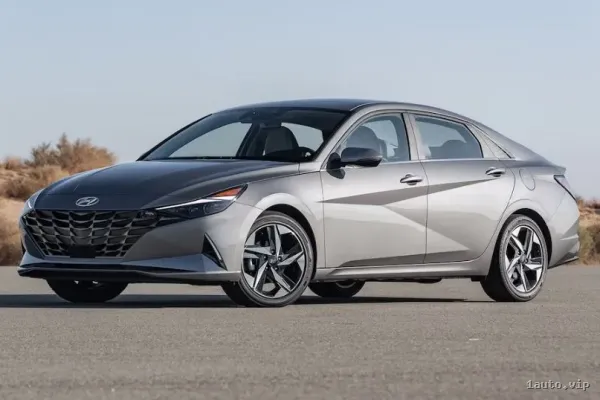 Hyundai Elantra Hybrid 2023 – un sedán eficiente con buen espacio