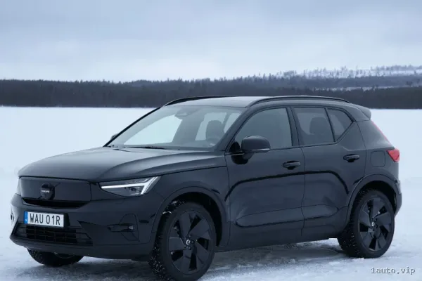 Volvo XC40 y EX40 2025 – cambios, precios y qué versión elegir