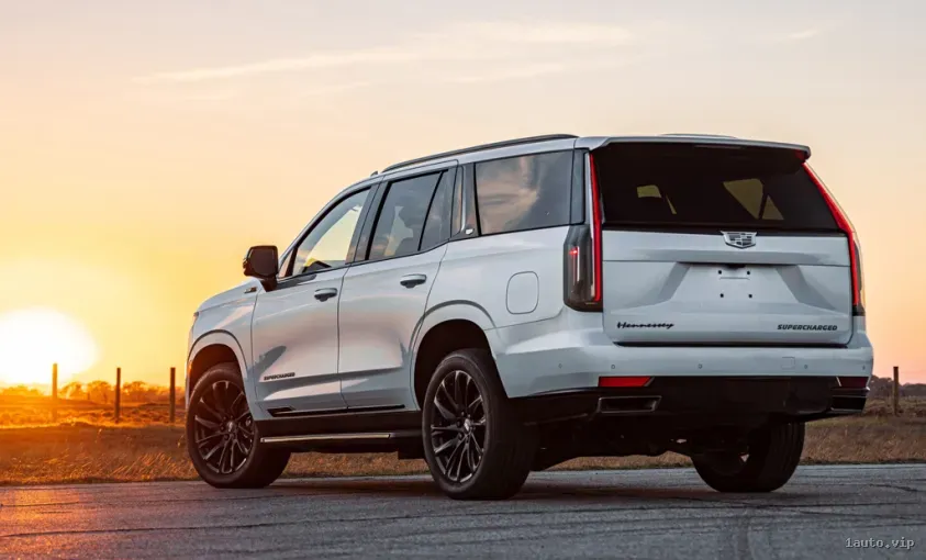 Cadillac Escalade Hennessey 2023, vista trasera