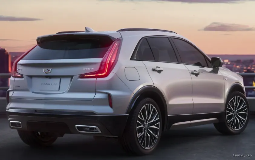 Cadillac XT4 2024, vista trasera