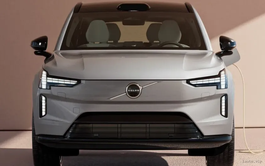 Volvo EX90 – arranca la producción del SUV eléctrico premium