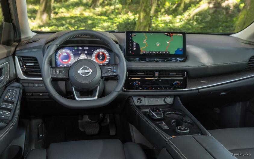 Cómodo interior del X‑Trail e‑Power 2025