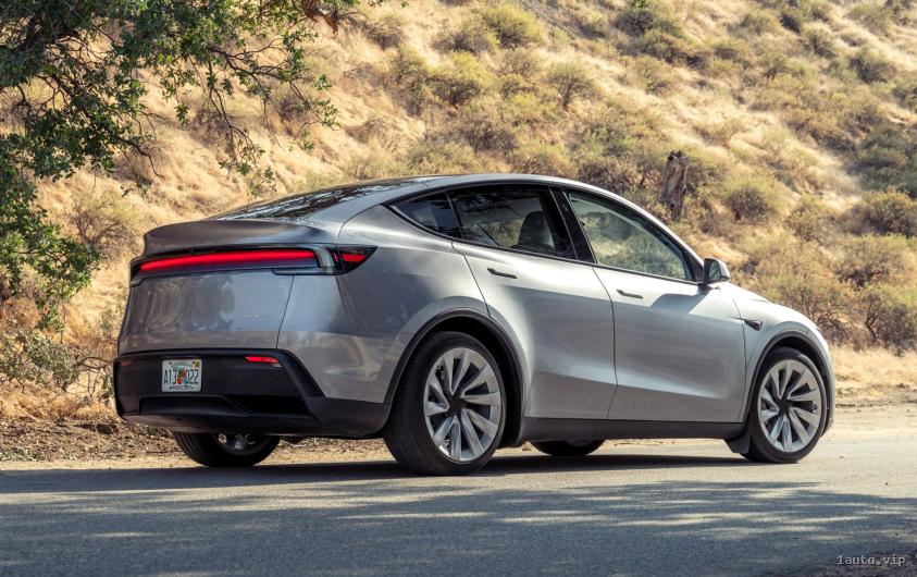 Ópticas traseras renovadas del Tesla Model Y 2026