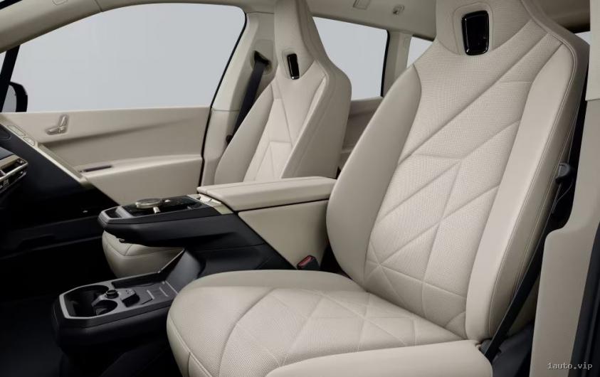 Interior de calidad BMW iX xDrive45 2025