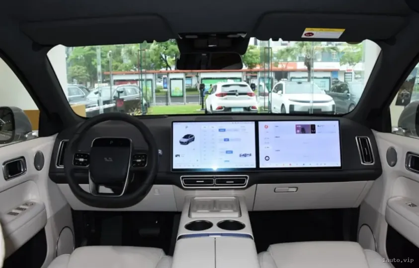 Li L6 2024 interior y tecnologías