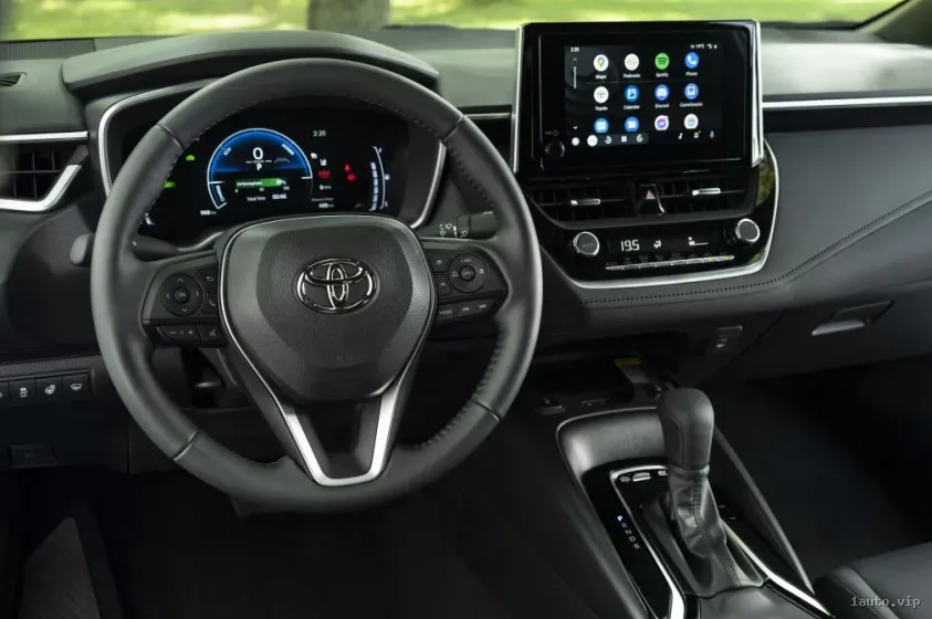 Tablero del Toyota Corolla Hybrid 2024 para el mercado de EE.UU.