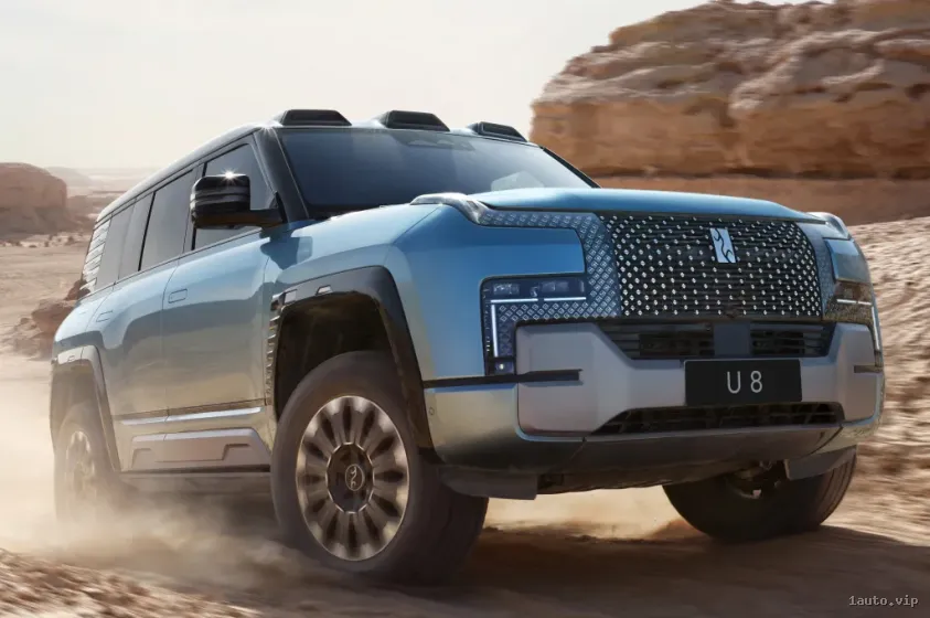 BYD YangWang U8 2024 vista frontal