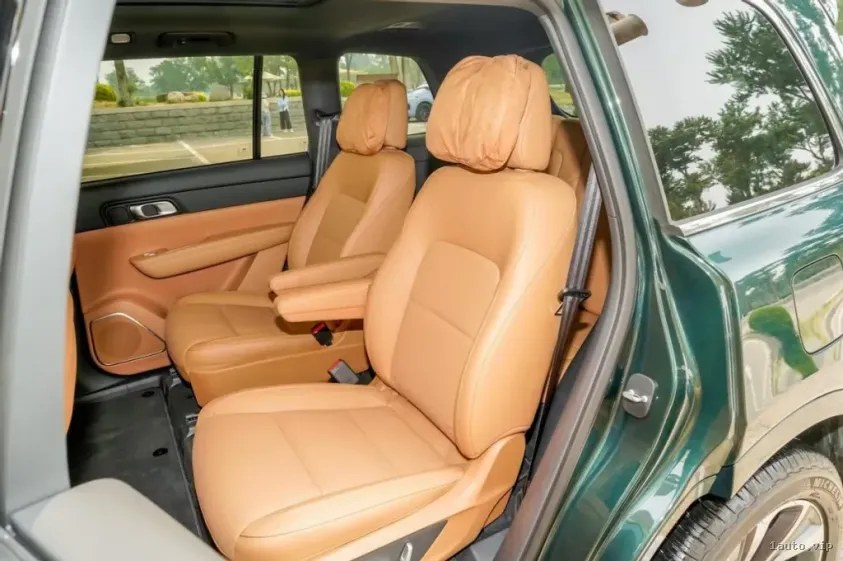 Li One 2022 tiene tres filas de asientos y 6 plazas