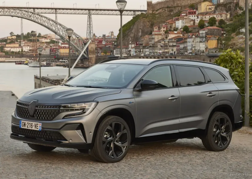 Renault Espace E-TECH Hybrid 2023 serie Esprit Alpine diseño mejorado