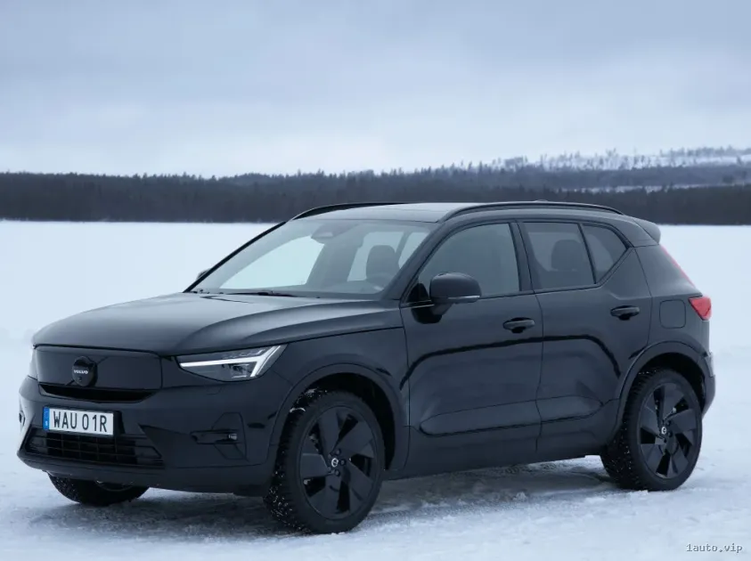 Volvo XC40 2025 versión Black Edition