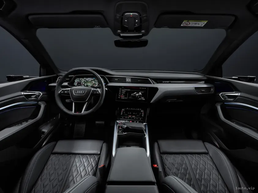 Interior moderno del Audi Q8 e-tron 2023