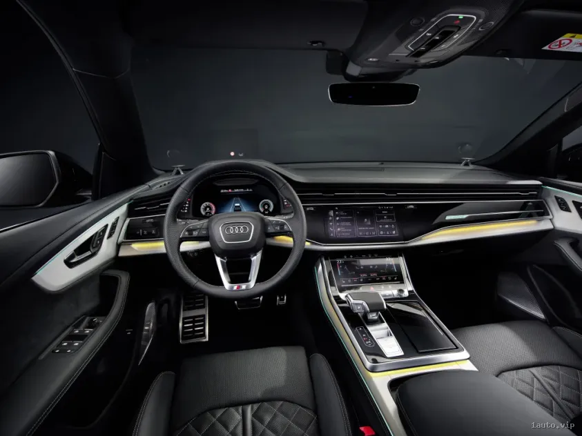 Interior del Audi Q8 S line 2023
