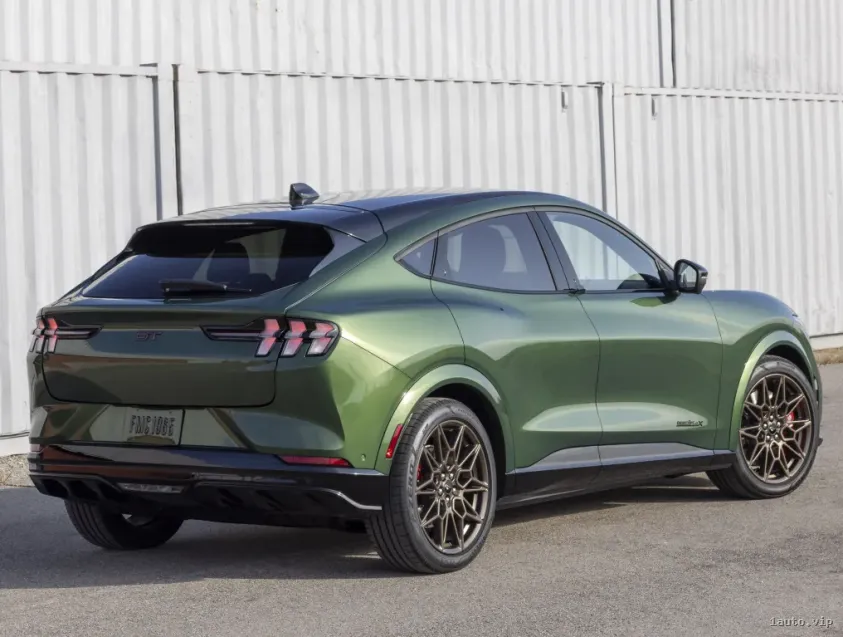 Parachoques trasero del paquete Bronze Appearance del Ford Mustang Mach-E 2024